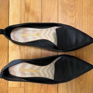 Nicholas Kirkwood Beya Pointed Leather Flats in Black
